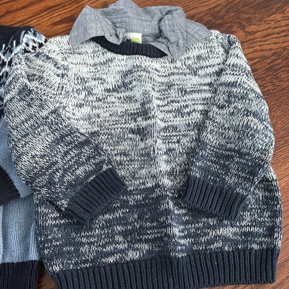 Sweater bundle - Picture 3 of 3